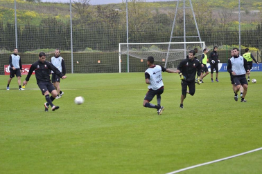 Imágenes del entrenamiento de Osasuna en Tajonar