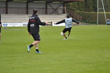 Imágenes del entrenamiento de Osasuna en Tajonar