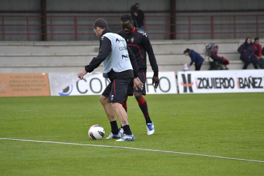 Imágenes del entrenamiento de Osasuna en Tajonar