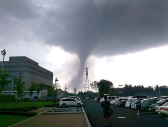 Una persona ha fallecido y 40 más se encuentran heridas por el paso de un tornado por la localidad de Tsukuba, en la prefectura de Ibaraki, en el este de Japón. E.PRESS