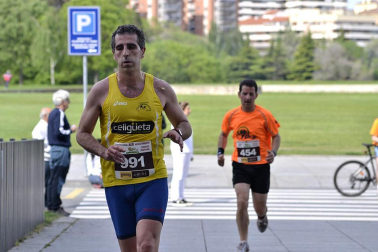 Imágenes de la Media Maratón que ha tenido lugar este domingo en Pamplona