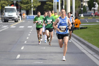 Imágenes de la Media Maratón que ha tenido lugar este domingo en Pamplona
