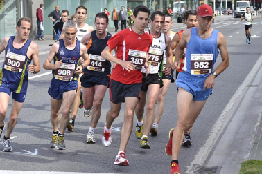 Imágenes de la Media Maratón que ha tenido lugar este domingo en Pamplona