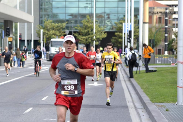 Imágenes de la Media Maratón que ha tenido lugar este domingo en Pamplona