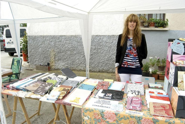 La feria del Espárrago acogió el XXII Capítulo de su cofradía con 23 invitados y una apuesta clara por el producto en una fiesta multitudinaria