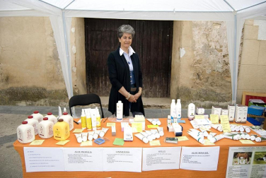 La feria del Espárrago acogió el XXII Capítulo de su cofradía con 23 invitados y una apuesta clara por el producto en una fiesta multitudinaria