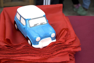 La feria del Espárrago acogió el XXII Capítulo de su cofradía con 23 invitados y una apuesta clara por el producto en una fiesta multitudinaria