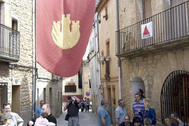 La feria del Espárrago acogió el XXII Capítulo de su cofradía con 23 invitados y una apuesta clara por el producto en una fiesta multitudinaria