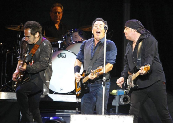 Bruce Springsteen ha reunido esta noche a más de 30.000 espectadores en Las Palmas de Gran Canaria