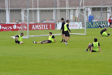 Imágenes del último entrenamiento de Osasuna en Tajonar
