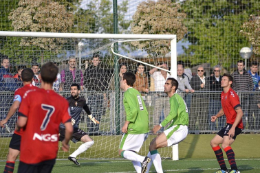 Osasuna ha logrado la victoria en la A.D. San Juan por 0-4 en un partido amistoso que se ha disputado para conmemorar el 50ª aniversario de la Agrupación.