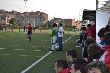Osasuna ha logrado la victoria en la A.D. San Juan por 0-4 en un partido amistoso que se ha disputado para conmemorar el 50ª aniversario de la Agrupación.