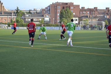 Osasuna ha logrado la victoria en la A.D. San Juan por 0-4 en un partido amistoso que se ha disputado para conmemorar el 50ª aniversario de la Agrupación.