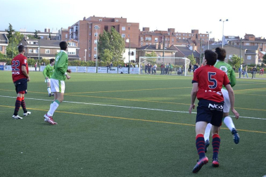 Osasuna ha logrado la victoria en la A.D. San Juan por 0-4 en un partido amistoso que se ha disputado para conmemorar el 50ª aniversario de la Agrupación.