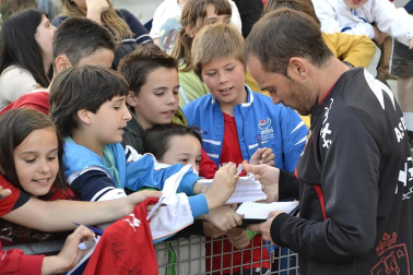 Osasuna ha logrado la victoria en la A.D. San Juan por 0-4 en un partido amistoso que se ha disputado para conmemorar el 50ª aniversario de la Agrupación.