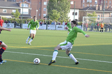 Osasuna ha logrado la victoria en la A.D. San Juan por 0-4 en un partido amistoso que se ha disputado para conmemorar el 50ª aniversario de la Agrupación.