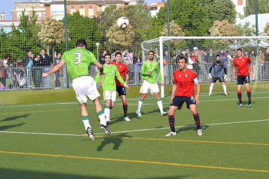 Osasuna ha logrado la victoria en la A.D. San Juan por 0-4 en un partido amistoso que se ha disputado para conmemorar el 50ª aniversario de la Agrupación.