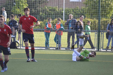 Osasuna ha logrado la victoria en la A.D. San Juan por 0-4 en un partido amistoso que se ha disputado para conmemorar el 50ª aniversario de la Agrupación.