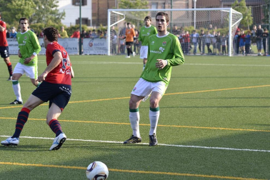 Osasuna ha logrado la victoria en la A.D. San Juan por 0-4 en un partido amistoso que se ha disputado para conmemorar el 50ª aniversario de la Agrupación.