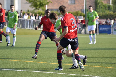 Osasuna ha logrado la victoria en la A.D. San Juan por 0-4 en un partido amistoso que se ha disputado para conmemorar el 50ª aniversario de la Agrupación.