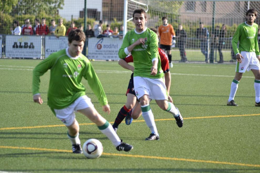 Osasuna ha logrado la victoria en la A.D. San Juan por 0-4 en un partido amistoso que se ha disputado para conmemorar el 50ª aniversario de la Agrupación.