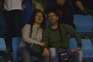 Imágenes de los asistentes al primer partido de la semifinal de los playoff entre Grupo Iruña y Menorca
