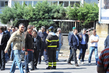Una joven ha muerto en un atentado con dos explosiones ocurrido en el instituto Morvillo Falcone en la localidad italiana de Brindisi.
