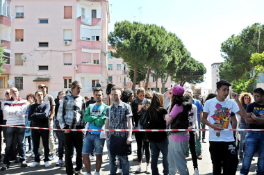 Una joven ha muerto en un atentado con dos explosiones ocurrido en el instituto Morvillo Falcone en la localidad italiana de Brindisi.