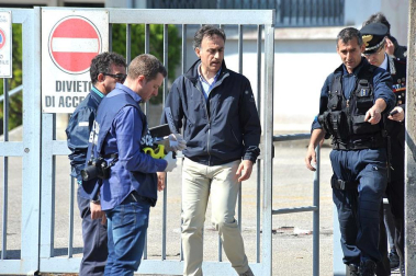 Una joven ha muerto en un atentado con dos explosiones ocurrido en el instituto Morvillo Falcone en la localidad italiana de Brindisi.