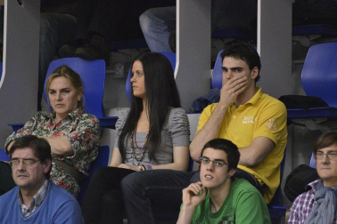 Imágenes de los asistentes al segundo partido de playoff entre Grupo Iruña y Menorca