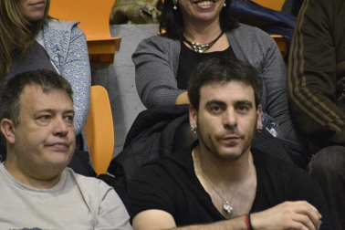 Imágenes de los asistentes al segundo partido de playoff entre Grupo Iruña y Menorca
