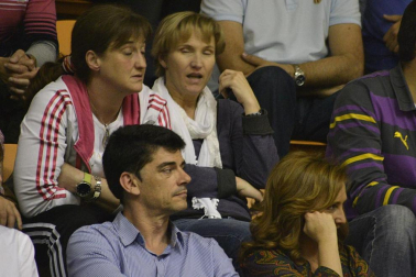 Imágenes de los asistentes al segundo partido de playoff entre Grupo Iruña y Menorca