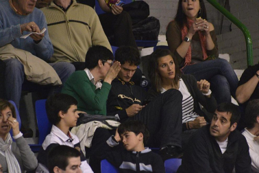 Imágenes de los asistentes al segundo partido de playoff entre Grupo Iruña y Menorca