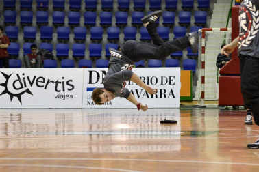 Imágenes de los asistentes al segundo partido de playoff entre Grupo Iruña y Menorca