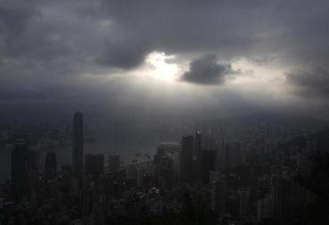 Millones de personas en Asia y Estados Unidos han podido observar  el eclipse anular de Sol que se ha producido en la madrugada de este lunes.