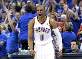 Oklahoma City Thunder venció en el quinto partido a los Angeles Lakers y lograron eliminarles de los playoffs por el título de la NBA. Oklahoma jugará ahora la final de la Conferencia Oeste ante los Spurs.