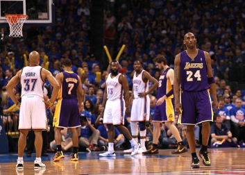 Oklahoma City Thunder venció en el quinto partido a los Angeles Lakers y lograron eliminarles de los playoffs por el título de la NBA. Oklahoma jugará ahora la final de la Conferencia Oeste ante los Spurs.