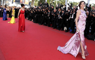 Varias estrellas, entre ellas figuras como Kristen Stewart, Kirsten Dunst, Viggo Mortensen, Amy Adams, Tom Sturridge, Elisabeth Moss o Alice Braga, desfilaron por la alfombra roja este miércoles en el aclamado festival de cine, que presentó este miércoles "On the Road", del realizador brasileño Walter Salles.