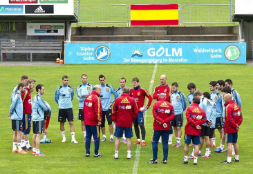 Llegada y entrenamiento de la selección española de fútbol en la localidad australiana de Schruns, previa a la disputa de la Eurocopa 2012 de Polonia y Ucrania.
