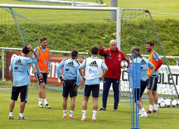 Llegada y entrenamiento de la selección española de fútbol en la localidad australiana de Schruns, previa a la disputa de la Eurocopa 2012 de Polonia y Ucrania.