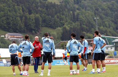 Llegada y entrenamiento de la selección española de fútbol en la localidad australiana de Schruns, previa a la disputa de la Eurocopa 2012 de Polonia y Ucrania.