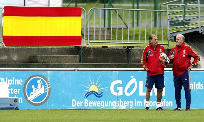 Llegada y entrenamiento de la selección española de fútbol en la localidad australiana de Schruns, previa a la disputa de la Eurocopa 2012 de Polonia y Ucrania.