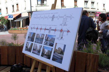Los miembros de la Comisión de Urbanismo del Ayuntamiento de Pamplona han visitado la calle Tafalla en donde el pasado mes de mayo finalizaron las obras de reurbanización que han dotado al II Ensanche de la ciudad de un nuevo aspecto. DN.ES