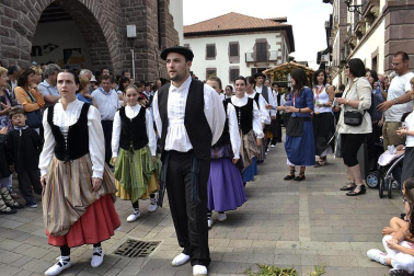 Este domingo se ha celebrado en Elizondo la 49º edición del Baztandarren Biltzarra, con la participación de los 15 municipios de Baztán