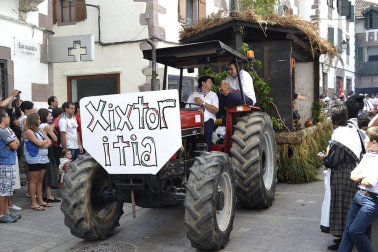 Este domingo se ha celebrado en Elizondo la 49º edición del Baztandarren Biltzarra, con la participación de los 15 municipios de Baztán