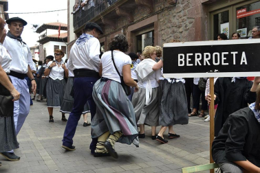 Este domingo se ha celebrado en Elizondo la 49º edición del Baztandarren Biltzarra, con la participación de los 15 municipios de Baztán