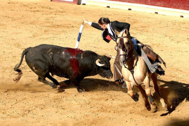 Imágenes de las fiestas patronales en las localidades navarras de Burlada, Cabanillas, Falces, Monteagudo, Murchante y Tafalla