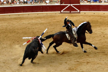 Imágenes de las fiestas patronales en las localidades navarras de Burlada, Cabanillas, Falces, Monteagudo, Murchante y Tafalla
