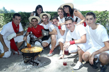 Imágenes de las fiestas patronales en las localidades navarras de Burlada, Cabanillas, Falces, Monteagudo, Murchante y Tafalla