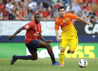 Osasuna recibió este domingo al Barcelona con un juego intenso que le valió adelantarse en el marcador (1-0), pero que se hundió poco a poco tras dos actuaciones de Leo Messi y la expulsión del capitán rojillo, Patxi Puñal.